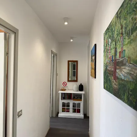 Apartmán Simo House Stunning View Balcony Ac