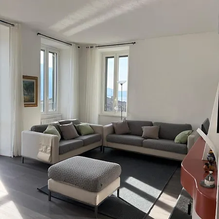 Apartmán Simo House Stunning View Balcony Ac